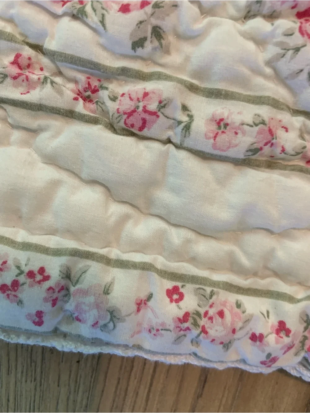 Light Pink Floral Stripe Quilt - Home Bedding. Shabby Chic 87x110